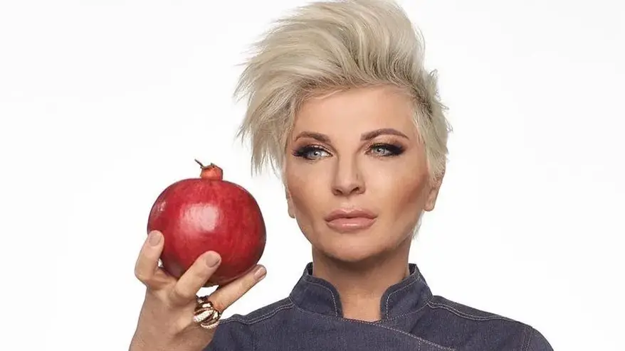 Нагли фенове тормозят Силвена Роу със снимки на интимните си части