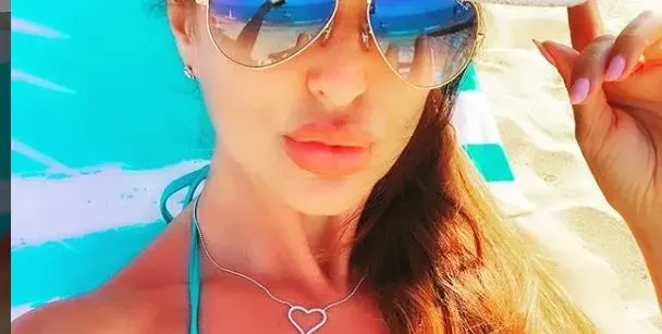 Нападнаха Глория заради Гърция