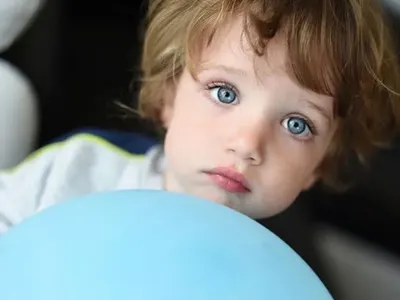 Ралица Паскалева със синеок рожденик