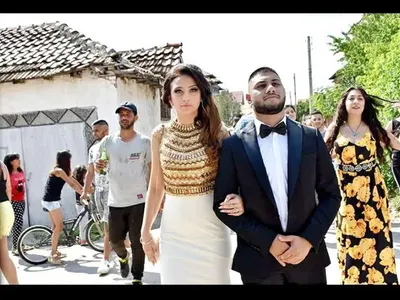 Роксана крие таен син абитуриент