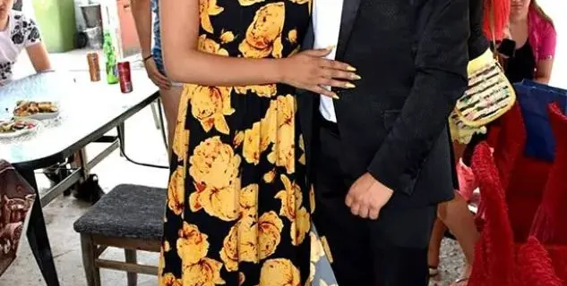 Роксана крие таен син абитуриент