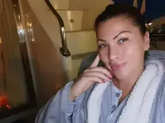 Сани Алекса бяга от миналото