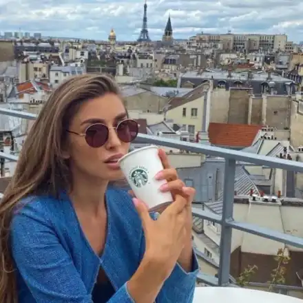 Саня на романтичен воаяж в Париж с ново гадже