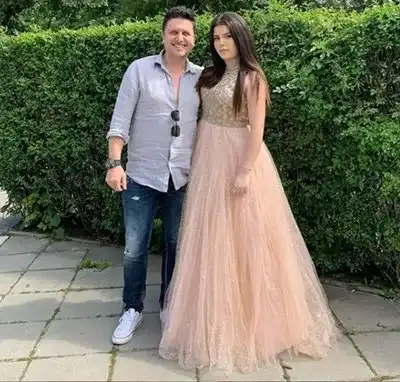 Щерката на Блатечки бяга в чужбина