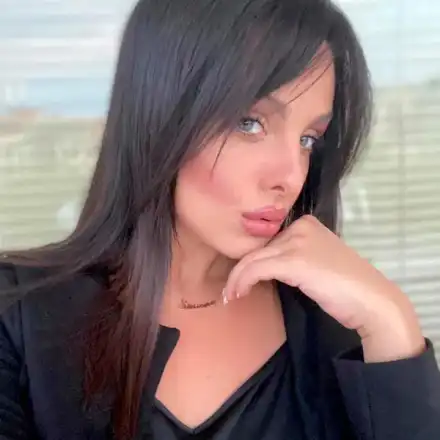 Симона Загорова призна от Слънчака:  Майка ми Глория още ме държи изкъсо