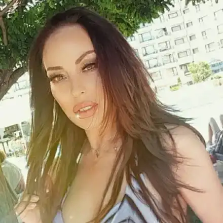 Слънцето целуна бомбите на Ивана