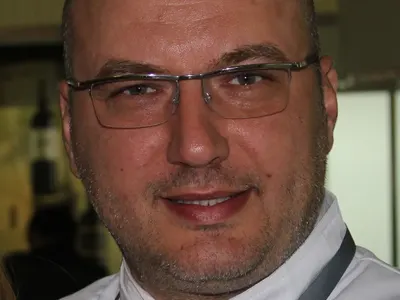 След раздялата с майката на третото си дете, шеф Манчев хлътна до уши по бизнес дамата Ива