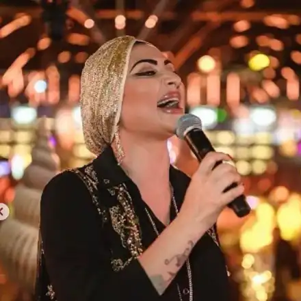 Софка тури златен тюрбан