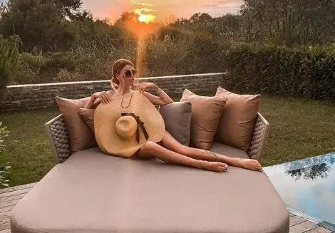 Светлана Гущерова само по шапка (Фото)