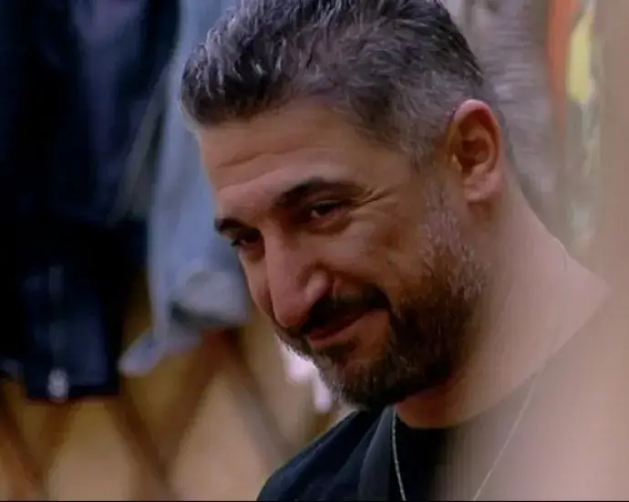 Тишо Близнака псува като каруцар на улицата