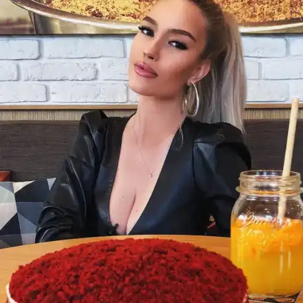 Тита окраде Кари Брадшоу