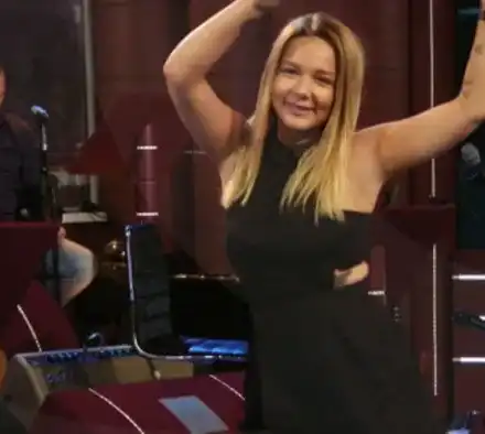 Ужас: Чалгата проми мозъка на анорексичната Грахич (Вижте как се изгърби от силикон СНИМКИ)