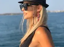 Вдовицата на Шарлопов разцъфна, залюби шофьора му! Красавицата и младият левент  харчат състоянието на покойния баровец