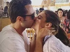 Щерката на Брендо се омъжва! Ченгета под прикритие „душат“ на сватбата