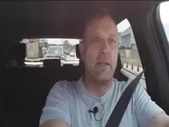Тити Папазов отново гази закона с новия си джип