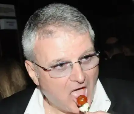 Зверска гавра с похотливия старчок Сираков: Излъскан вариант на Митьо Пищова, гледай си старостта и простатата, остави внучките да си живеят живота!