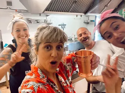 Звезди въртят кръчми по морето: Ники М.  отвори ресторант в Лозенец, Божана и Чилева атакуват Созопол и още…