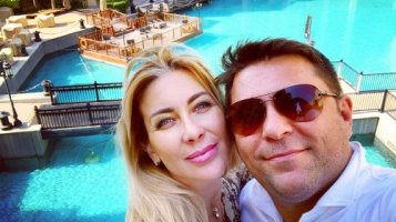 Мъжът на Тоца я хвана за дупето в хипермаркет