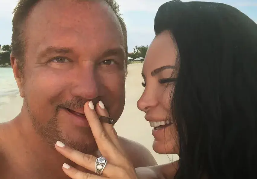 Цеци Красимирова става шеф на мъжа си, връчва чек за 1 млн. долара