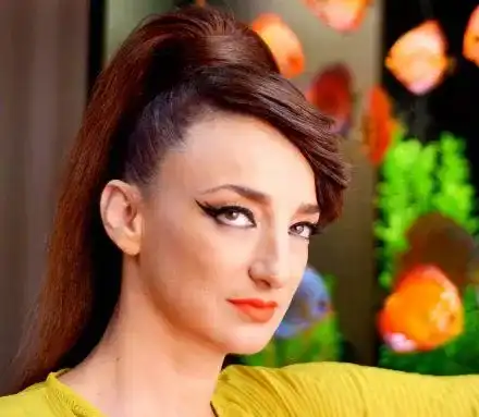 Деси Тенекеджиева, след като осъди Слави след 5-годишна битка: Комедия ли е да те нарекат „вампир” и „вещица”?