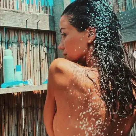 Диляна Попова отказва да махне белег