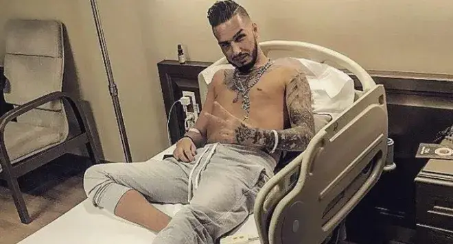 Джино хвърли патериците