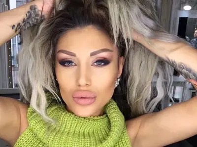 Джулиана Гани става в 5 сутринта! Мъжът й спи като къпан