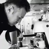 Драма: Ники Дойнов погреба баща си