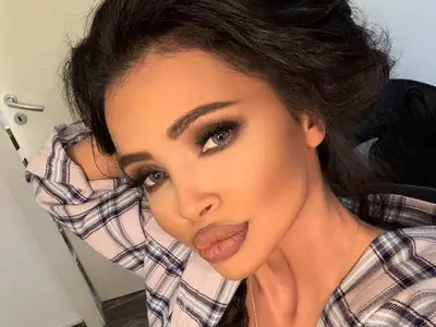 Фолк певицата Мария ПО МАЙЧИНСТВО, а не в творчески отпуск!