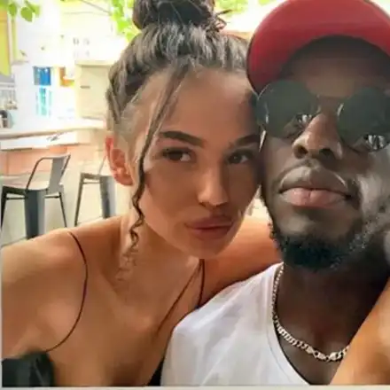 Гаджето на Соу  го направи с жена (Мръснишки снимки)