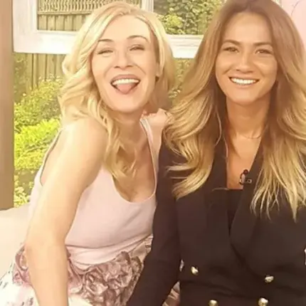 Гала и Зейнеб хрупат заедно диня