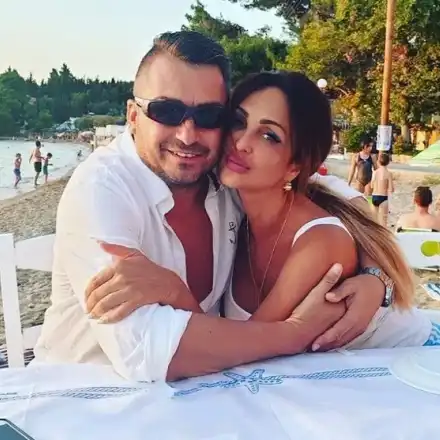 Глория бясна: Няма път назад! Любовникът на застаряващата прима я редувал с 22-годишна сервитьорка