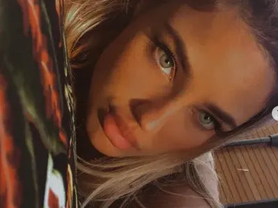 Кристин Илиева - копие на младата Анджелина (Фото)