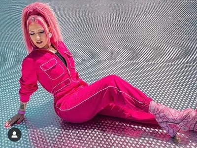 Лорд Евгени Минчев: Софка поднесе „Златото на Маккена”, Защо Емилия да не изглежда като Дита фон Тийз? И още + СНИМКИ