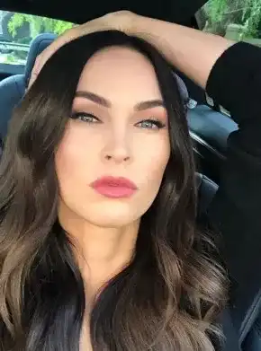 Меган Фокс инкогнито в България