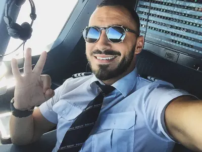 Млад пилот каца във „Фермата“ 29-годишният (Петър Петров ще атакува победата в новия сезон на риалити шоуто по bTV)