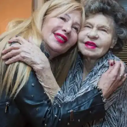 Муки съди жената на Рашко Младенов за книга, гавра с паметта на Стоянка Мутафова