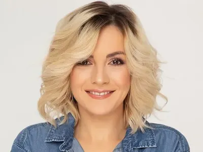 Нещо нетипично! Поли Генова лъсна ДИБИДЮС! Вижте защо певицата се съблече