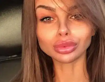 Нищо общо! Сузанита се показа като дете