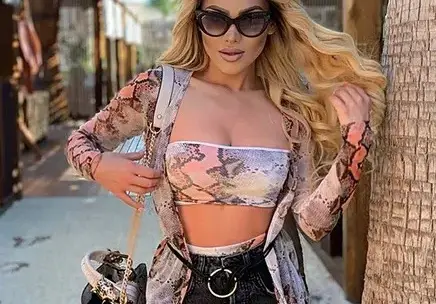 Нора Недкова палува с мистериозно гадже на Миконос