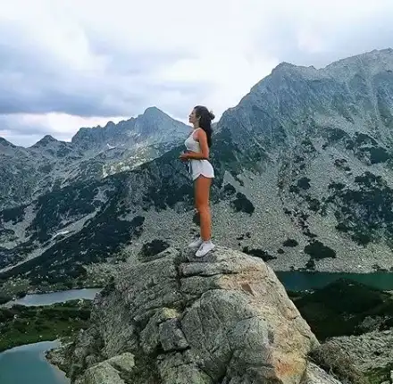 Райна щъка по бели гащи из Пирин