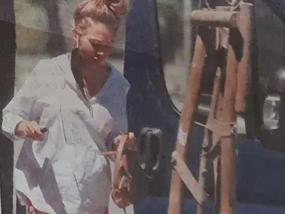 Русата Златка в сблъсък с полицията (Папарашки снимки)