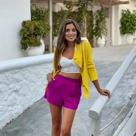 Саня Борисова с рапъра Кристо в Миконос