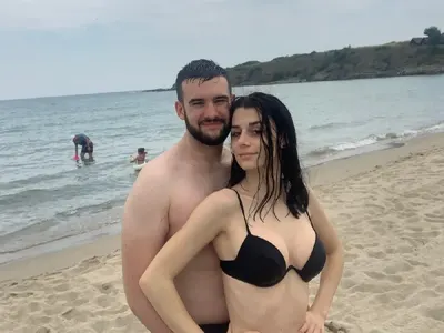 Сашка Васева стяга сватба, певицата сияе от щастие (Снимки)