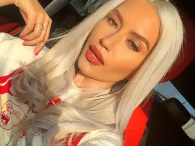 Тита в контакт с болен от коронавирус (Певицата се самоизолира, отменя участия)