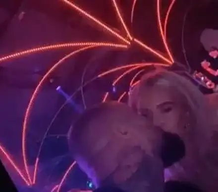 Тита заби ММА боец, феновете чакат бебе