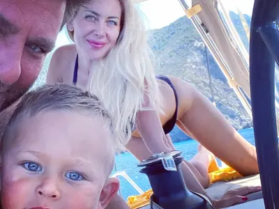 Тоца на пътешествие с яхта (Снимки)