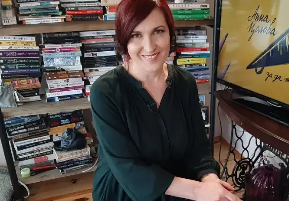 Ани Цолова заряза журналистиката, стана университетски преподавател