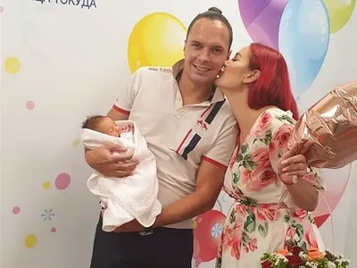 Бившата на Кулагин с бебе