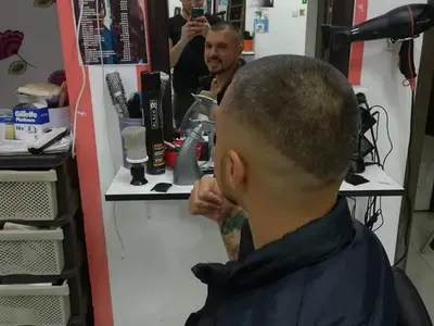 Братът на убитата Андреа фризира Валери Божинов (Снимки)